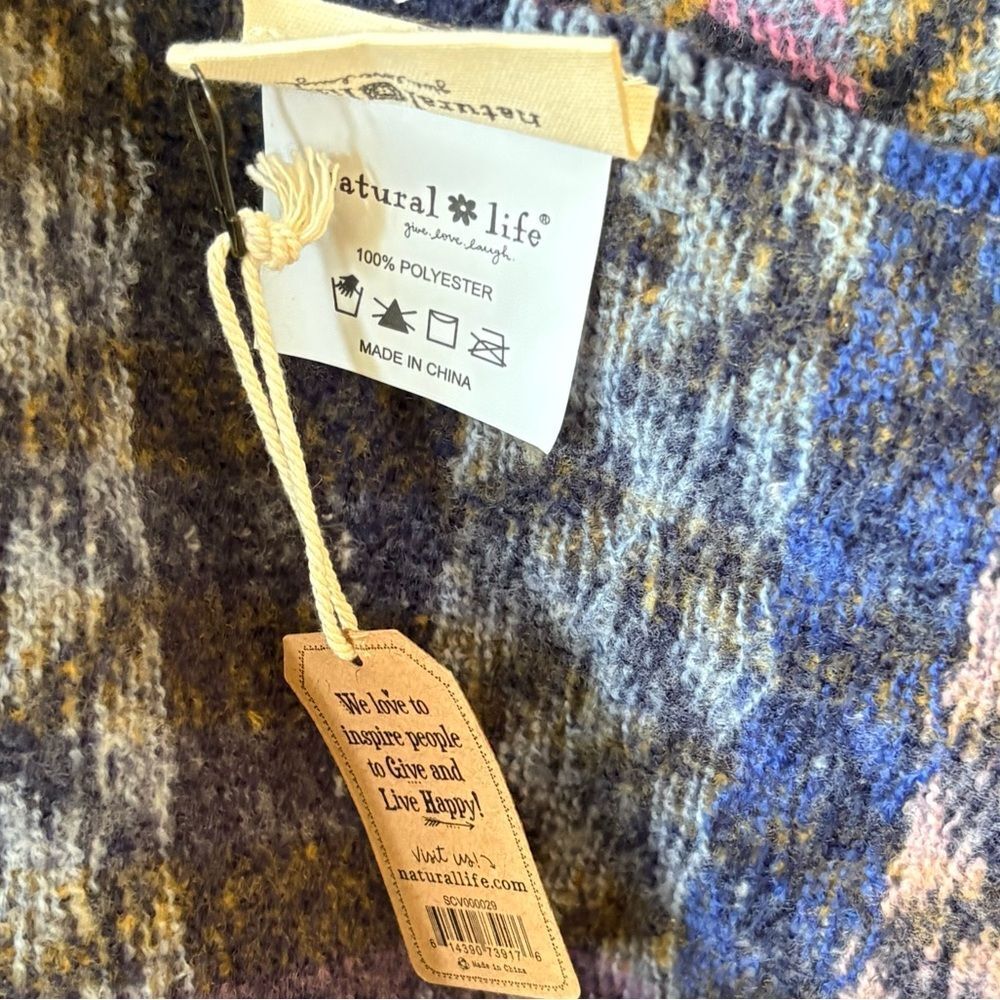 Natural Life Scarf - Picture 3 of 3